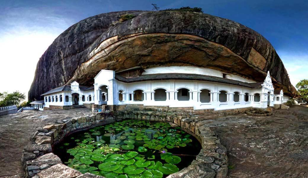 Sundaras Infinity Jungle Resort Dambulla Exterior photo